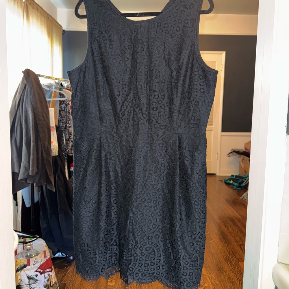 GAP Black Textured Midi Dress
